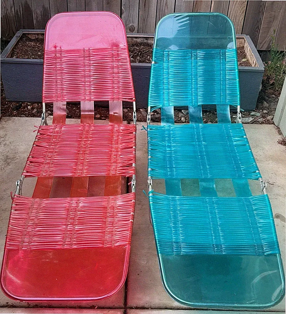 Retro Chaise